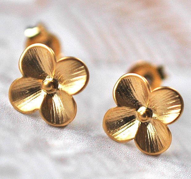 Tiny Gold Flower Earrings - GEE517 - Harlow Jewelry - 2